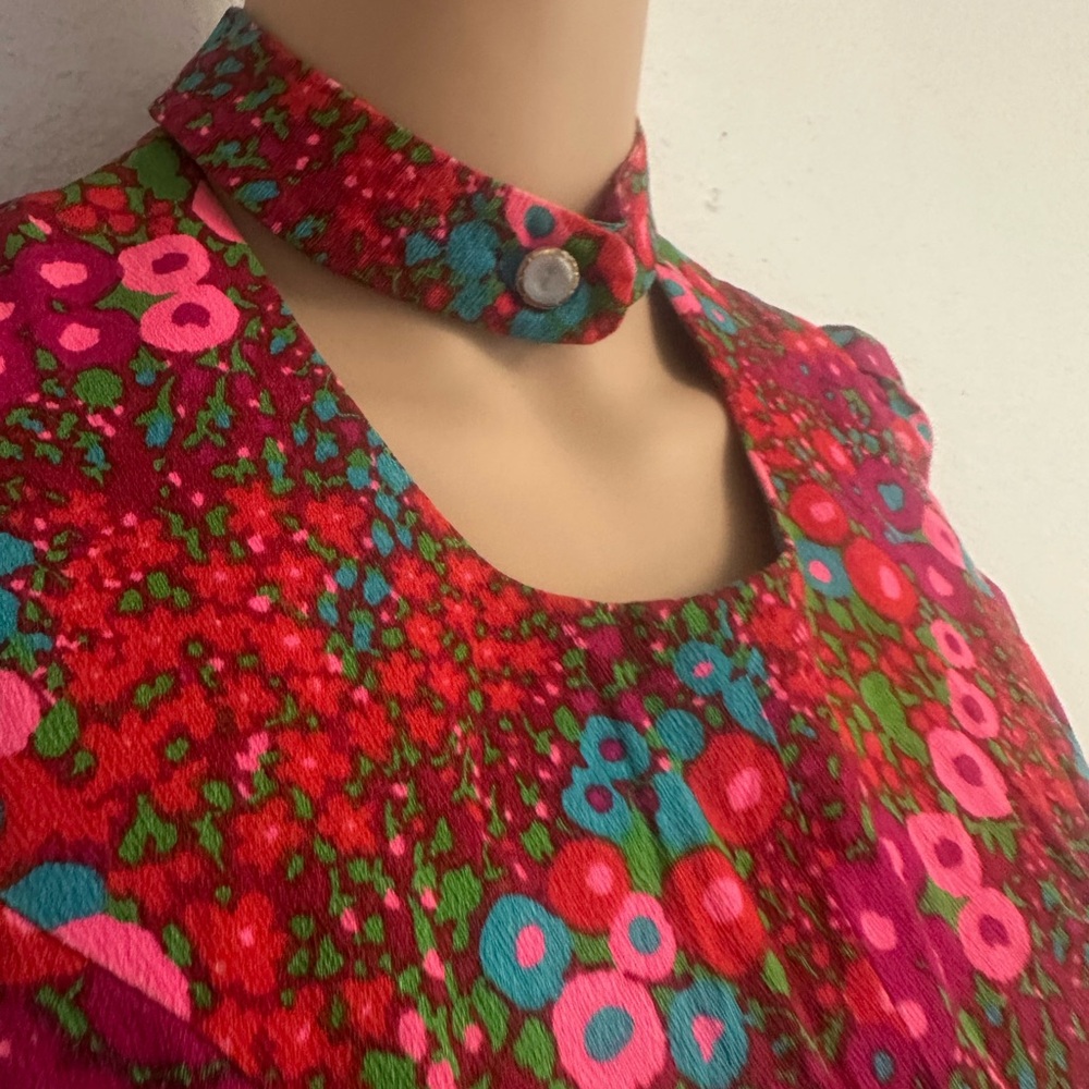 Vtg 1960s Mod Mini Dress Red Floral Print High Neck Choker Collar Colorful - Picture 5 of 6